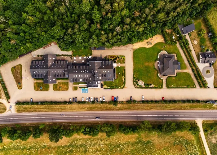 Hotel Cztery Pory Roku Business & Spa